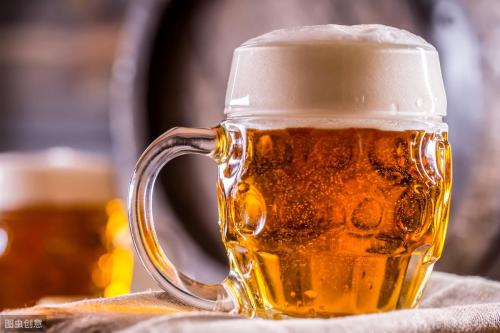 What is difference between draft beer, draft beer, dry beer and dark beer?
